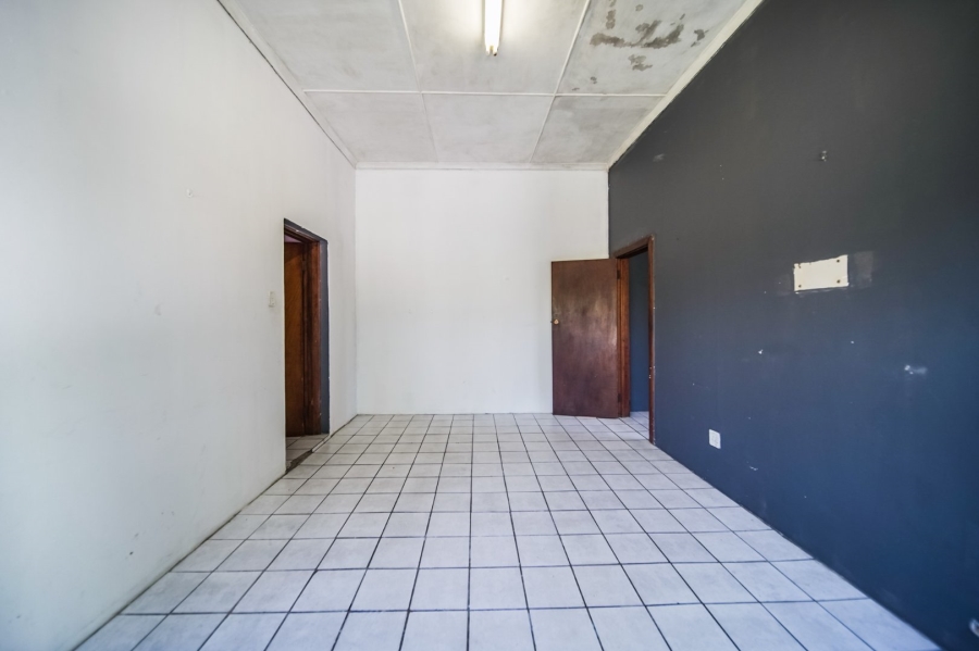 Commercial Property for Sale in Cove Ridge East Eastern Cape